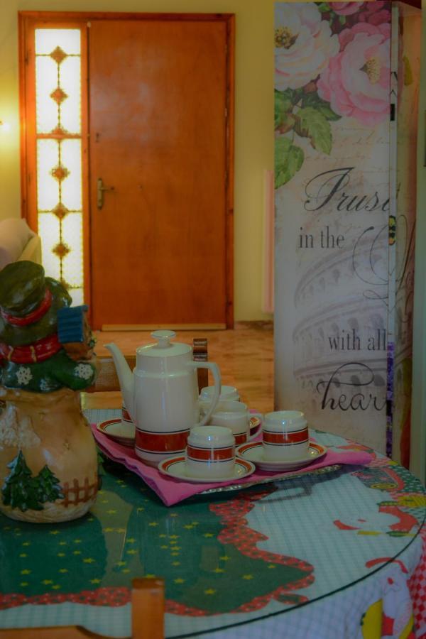 Georgia'S Village House Kondostavlos 外观 照片