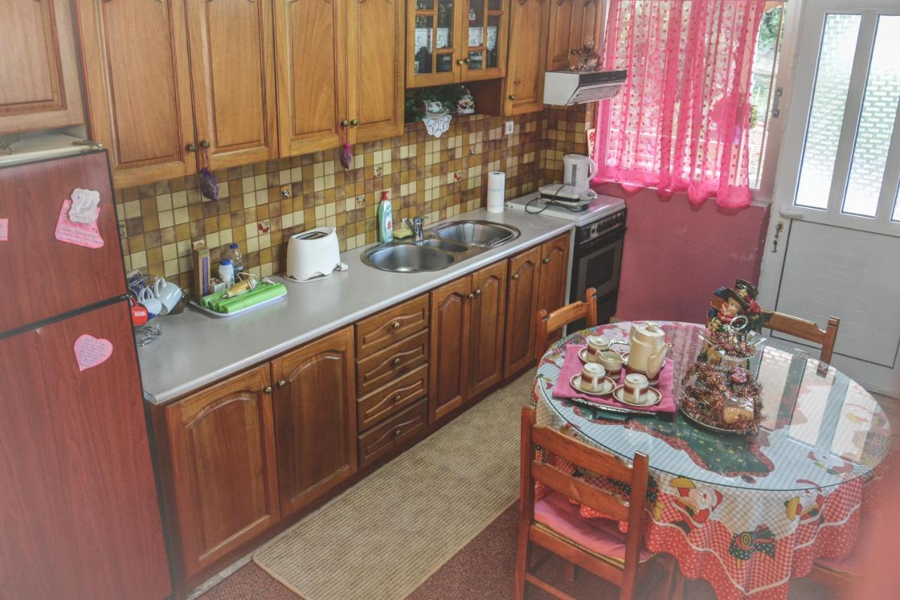 Georgia'S Village House Kondostavlos 外观 照片